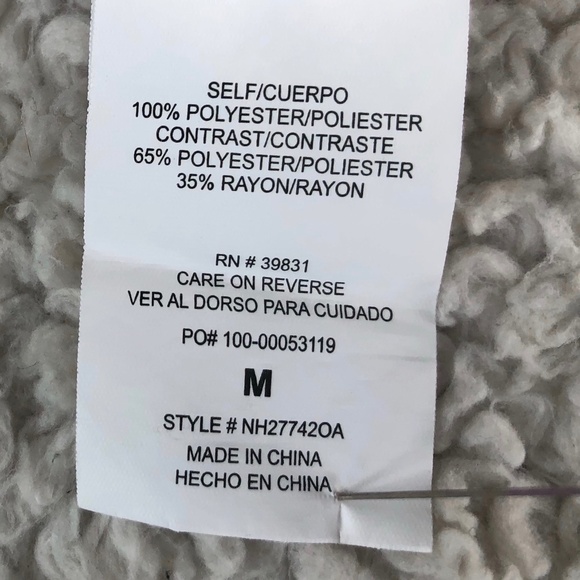 Women's top - Picture 2 of 6